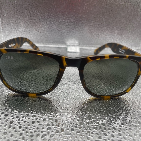 Cavalier Sunglasses - Picture 10 of 14